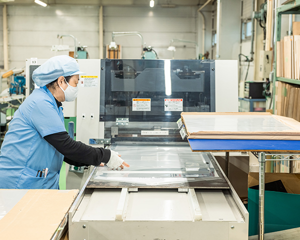 ほとんどの加工を社内で完結。だから、工夫や組み合わせにも強い。
