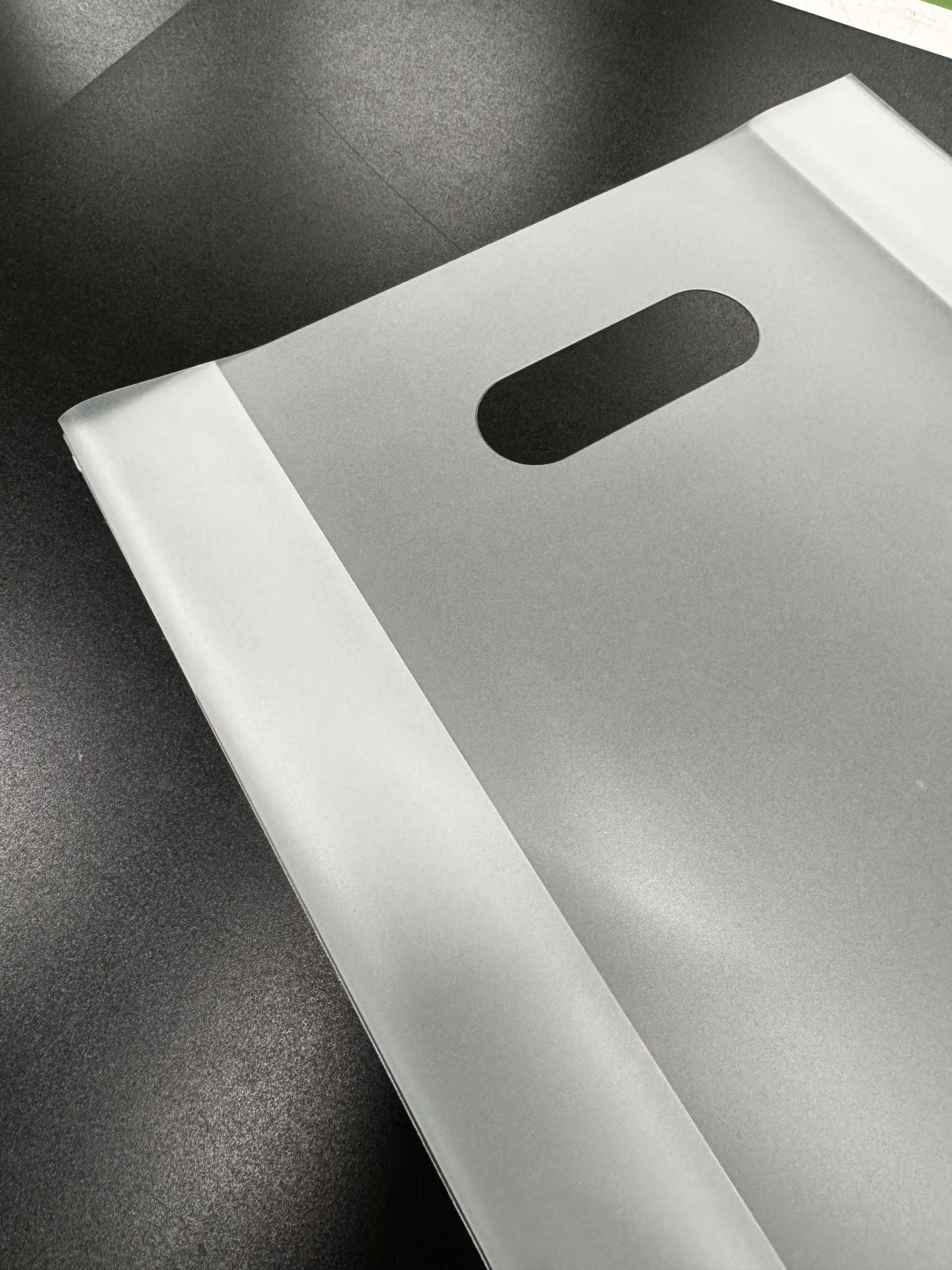 PUシート×高周波ウェルダー 半透明ショッピングバッグ製作事例